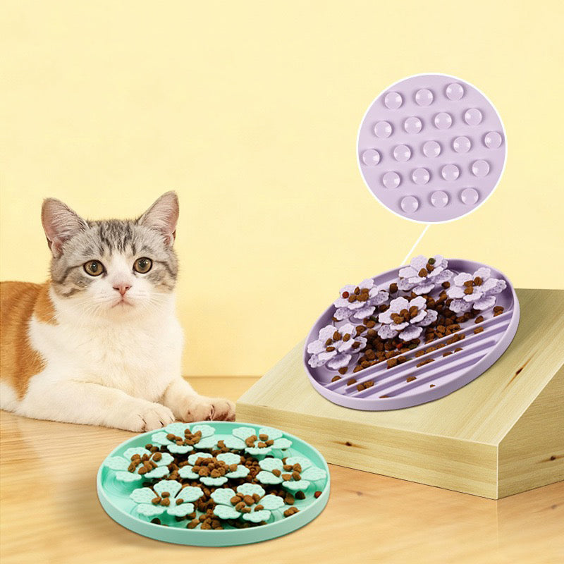 050 Flower-shaped Silicone Pet Lick Pad Slow Feeder Bowl