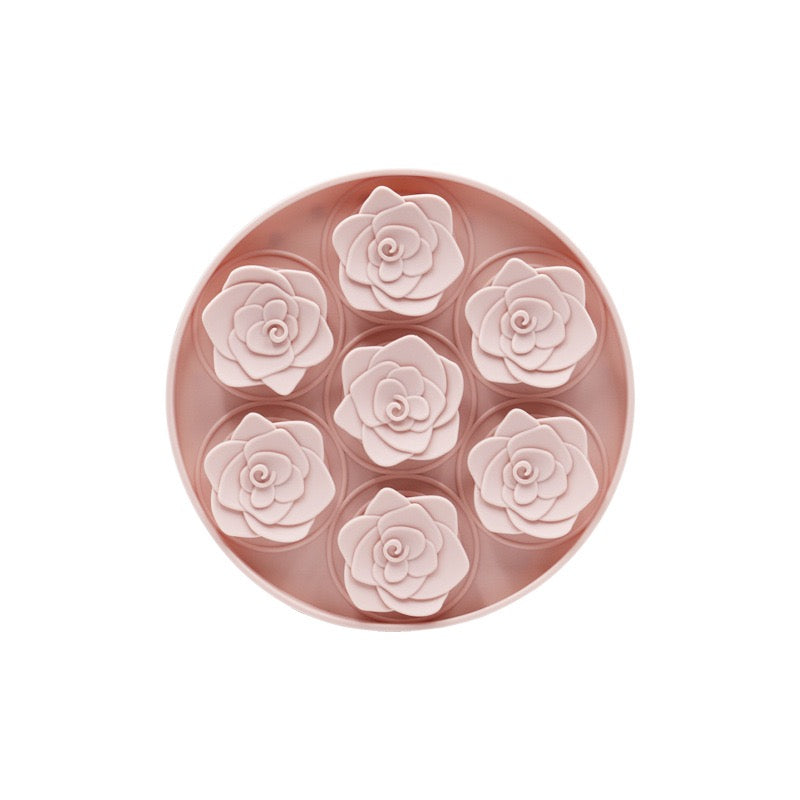 050 Flower-shaped Silicone Pet Lick Pad Slow Feeder Bowl