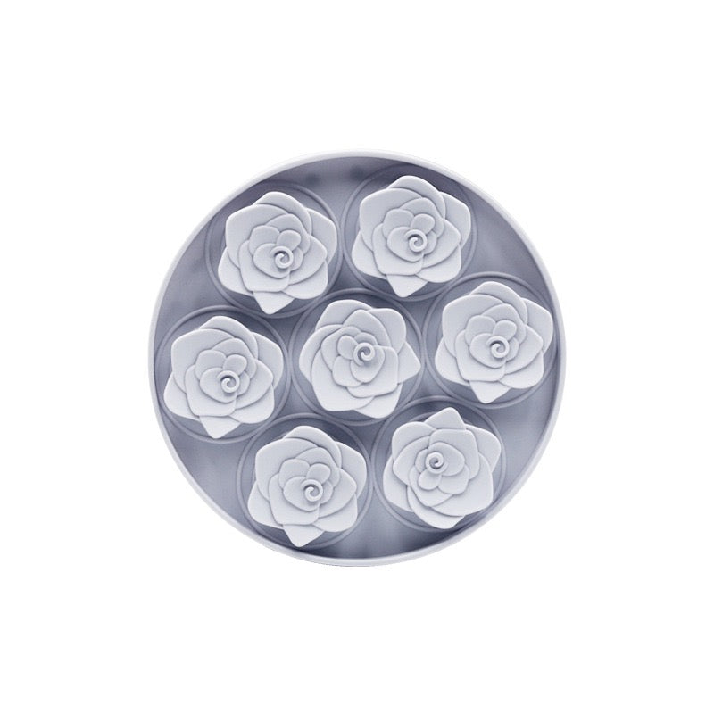 050 Flower-shaped Silicone Pet Lick Pad Slow Feeder Bowl