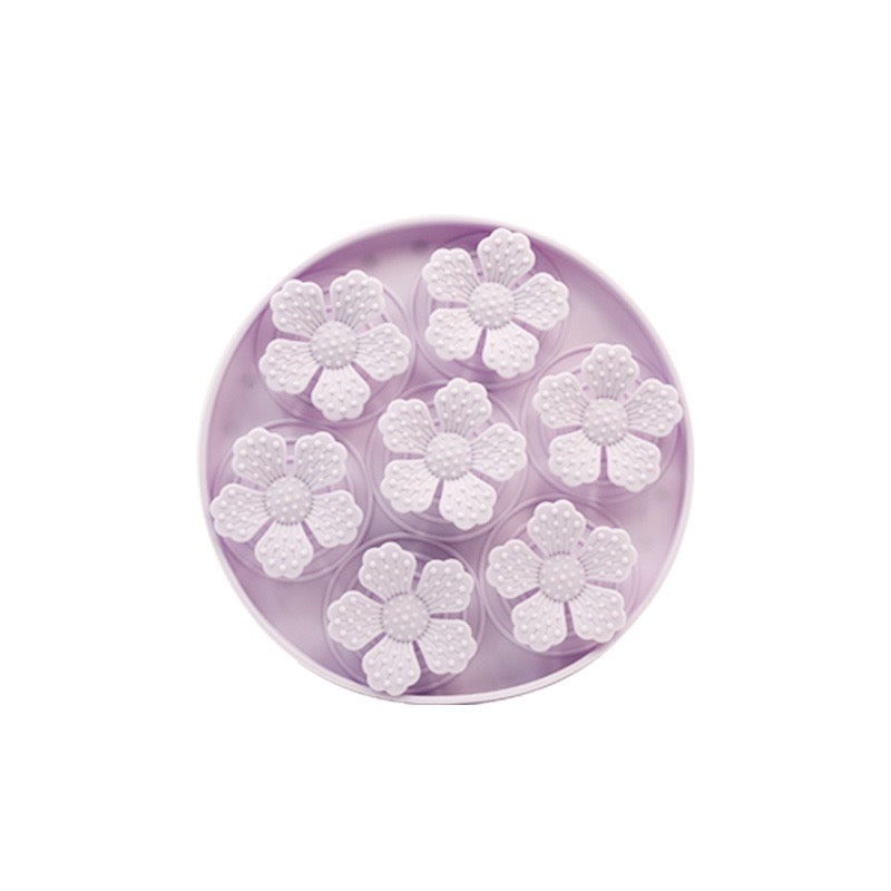 050 Flower-shaped Silicone Pet Lick Pad Slow Feeder Bowl