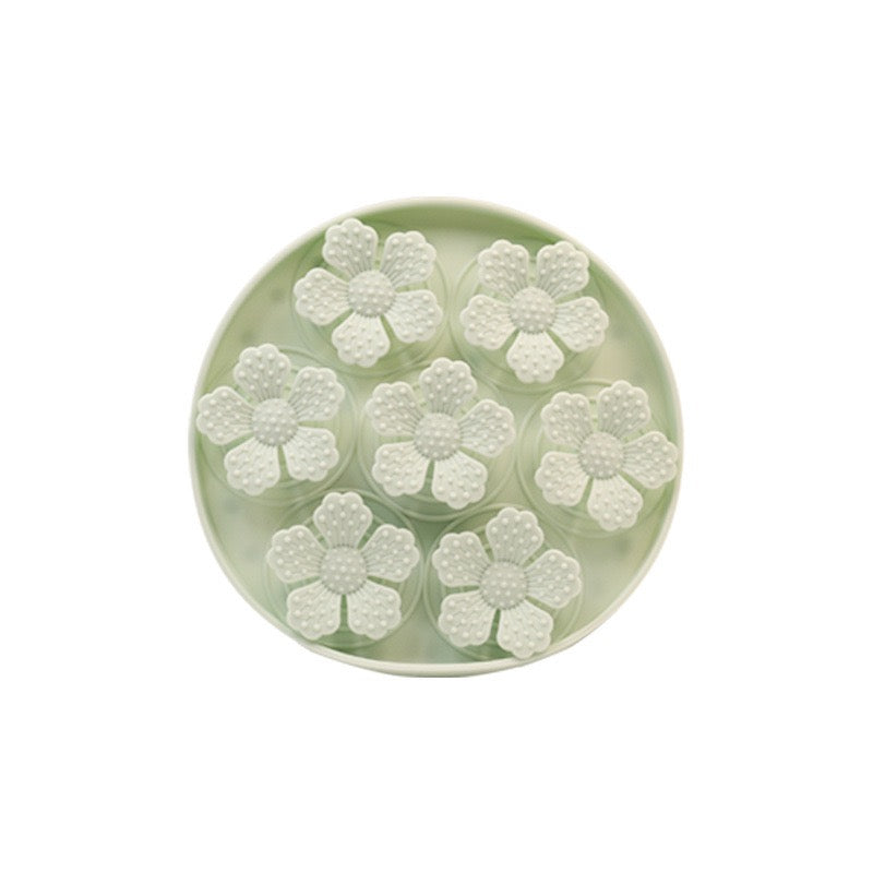 050 Flower-shaped Silicone Pet Lick Pad Slow Feeder Bowl
