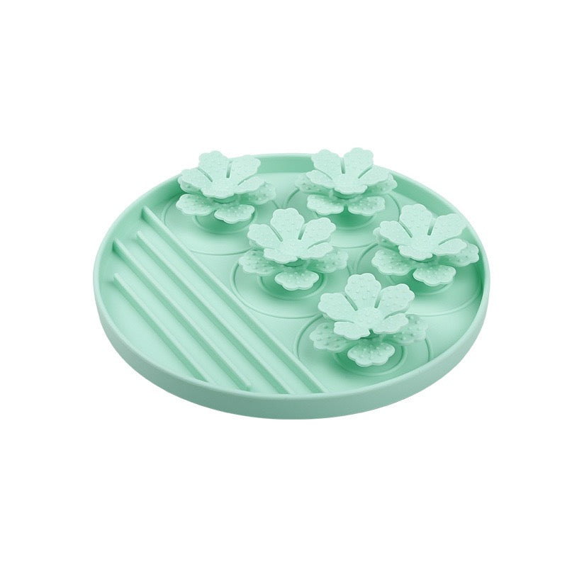 050 Flower-shaped Silicone Pet Lick Pad Slow Feeder Bowl