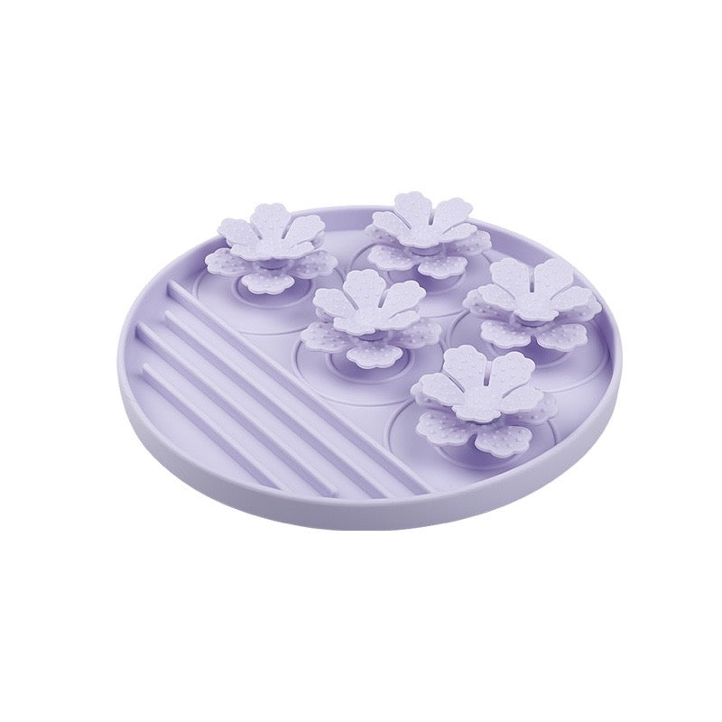 050 Flower-shaped Silicone Pet Lick Pad Slow Feeder Bowl