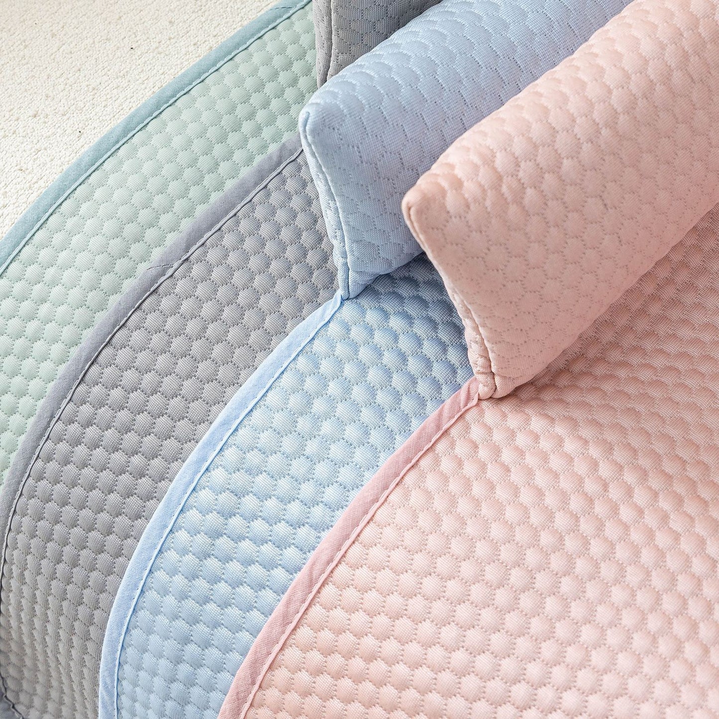 057 Ice Silk Waterproof Pet Cooling Mat